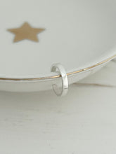 Load image into Gallery viewer, Ear Cuff Sterling Silver