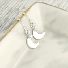 Load image into Gallery viewer, Crescent Moon Earrings