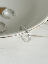 Load image into Gallery viewer, Ear Cuff Sterling Silver