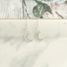 Load image into Gallery viewer, Crescent Moon Earrings