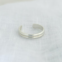 Load image into Gallery viewer, Double Band Sterling Silver Toe Ring