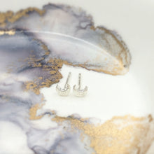 Load image into Gallery viewer, Crescent Moon Earrings