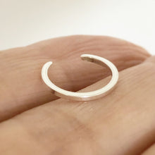 Load image into Gallery viewer, Dainty Minimalist Silver Ear Cuff